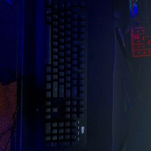 100% onn. Gaming keyboard blue switch new
